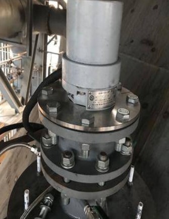 高溫雷達(dá)物位計(jì)現(xiàn)場應(yīng)用圖片(圖1)