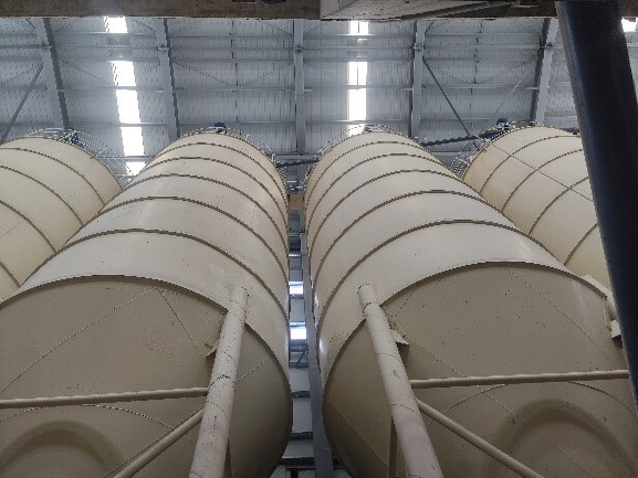 安徽某鋼鐵廠應(yīng)用利馬克物位計(jì)的案例(圖1)